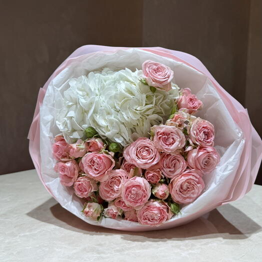 Hydrangea Blush/Premium roses/Same Day  Delivery