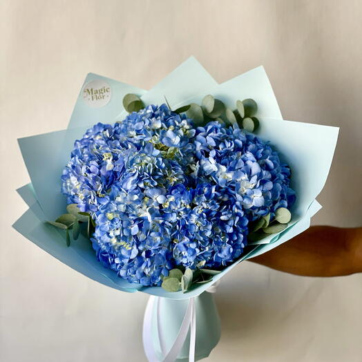 Blue Hydrangeas Flowers - 5 Hydrangeas with Eucalyptus