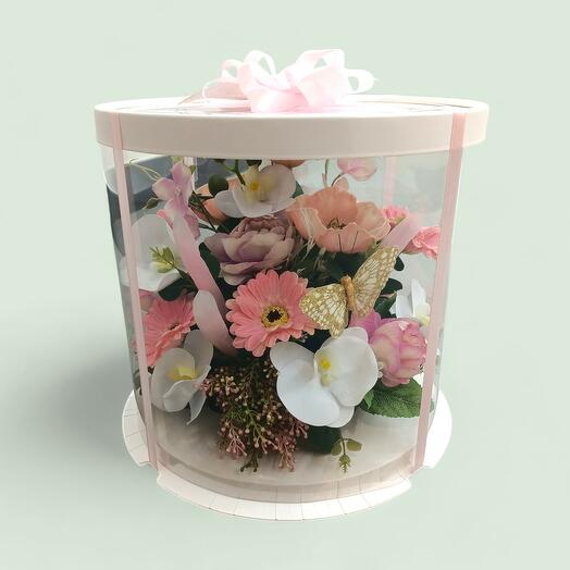 Сказочная цветочная композиция