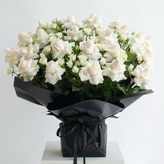 Clair de Nuit - white rose Bouquet large