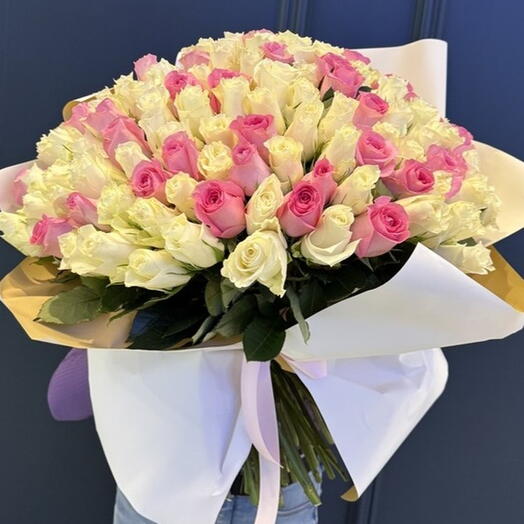 Bouquet de 101 roses mélangées