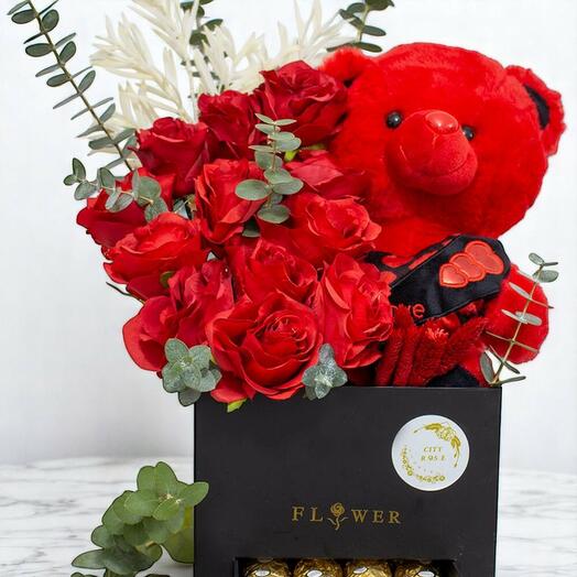 Moony Love Box – красные розы с плюшевым мишкой, подарочный набор шоколадных конфет
