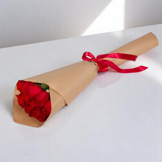 Love in Eleven – 9 Red Roses Bouquet