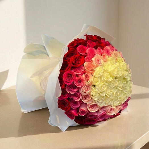 Moonwalk – 100 rosas en blanco, rojo, rosa   fucsia