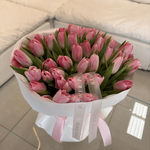 Розовые тюльпаны