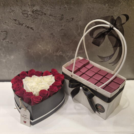 Черно-красное сердце и шоколад