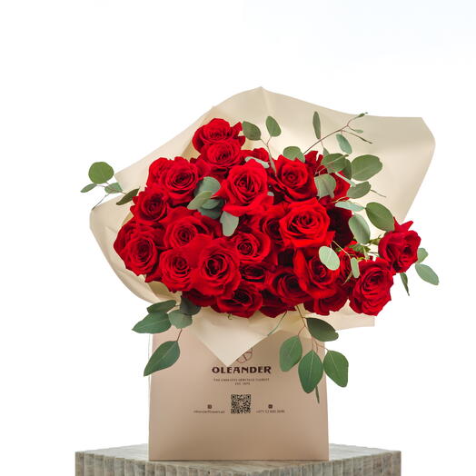 Роскошный букет из 51 стебля красных роз
