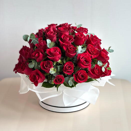 "Eternal Love Box | 51 Red Roses in Luxurious Gift Box – Romantic Floral Masterpiece"
