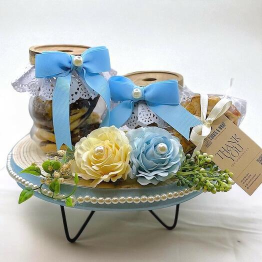 Blissful Bloom Hamper