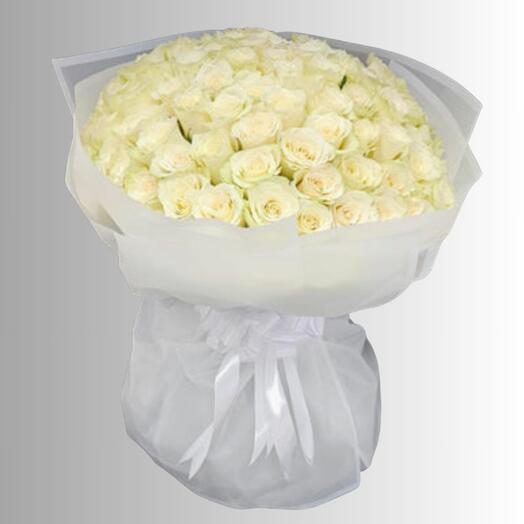 100 white roses bouquet