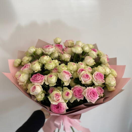 Прекрасна в розовом