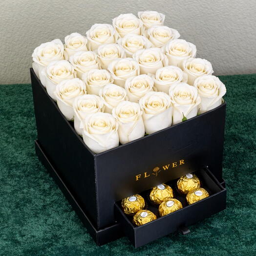 Moon White Roses Box