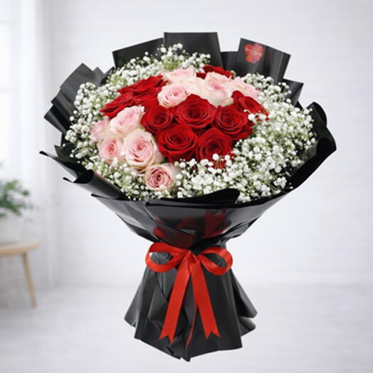 Luxury Red   Blush Roses Bouquet