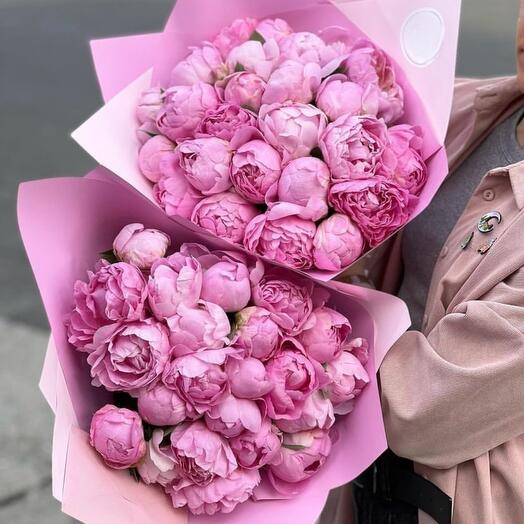 Bouquets of pink peonies