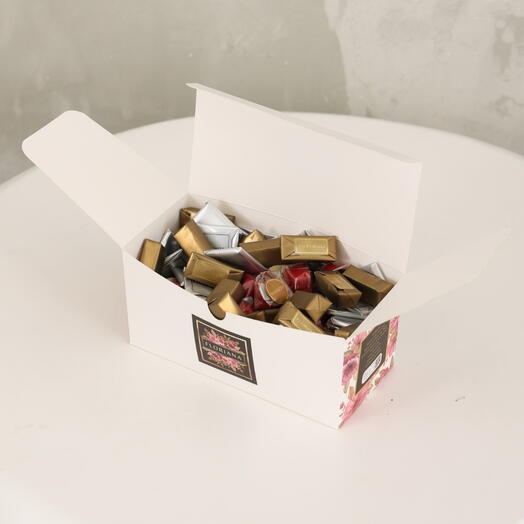 Floriana Floral Chocolate Box Medium