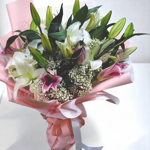 Lily gentle bouquet