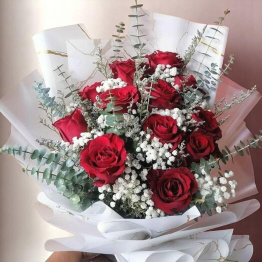 Timeless red roses bouquet