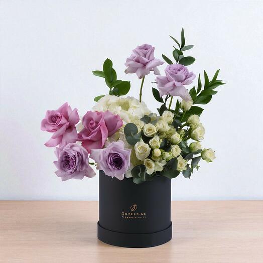 Чёрная коробка цветов «Лавандовые мечты»