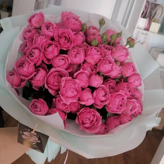 Bouquet of pink peonie baby roses