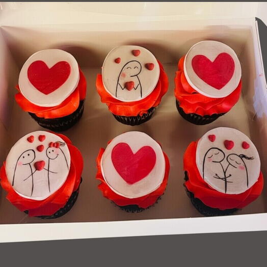 Пара премиальных капкейков