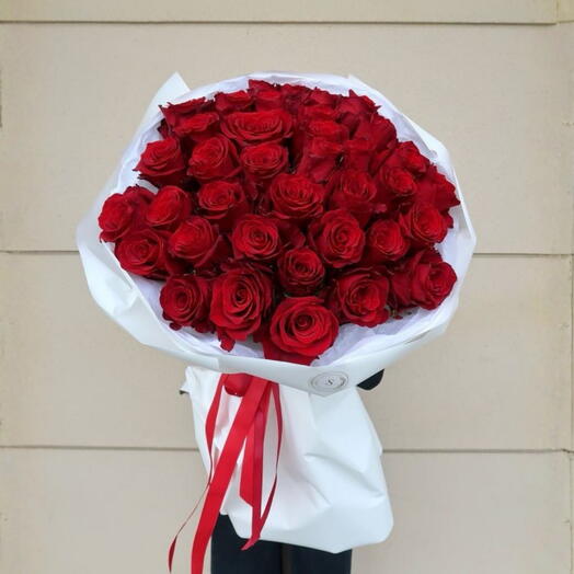 Ramo Romántico de 50 Rosas