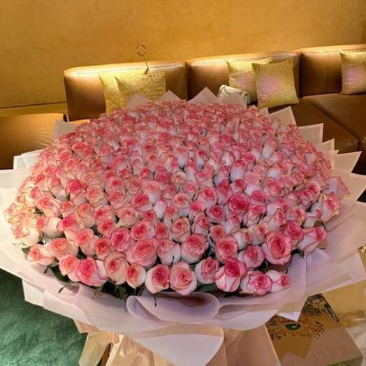 200 Jumeila Pink Roses Boquet