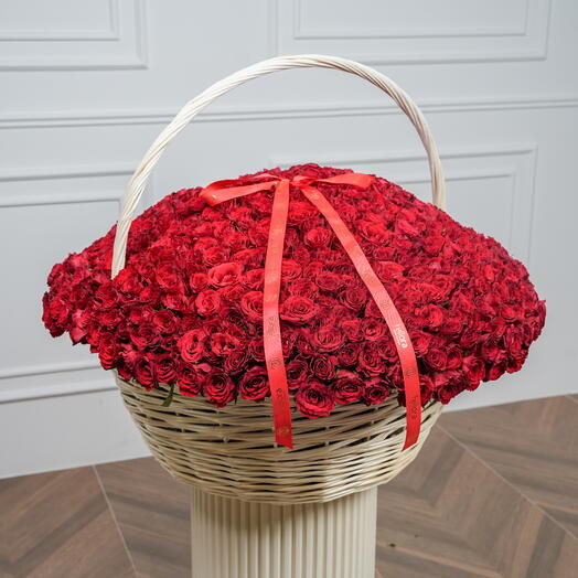 701 Luxury Red Roses Basket  7539
