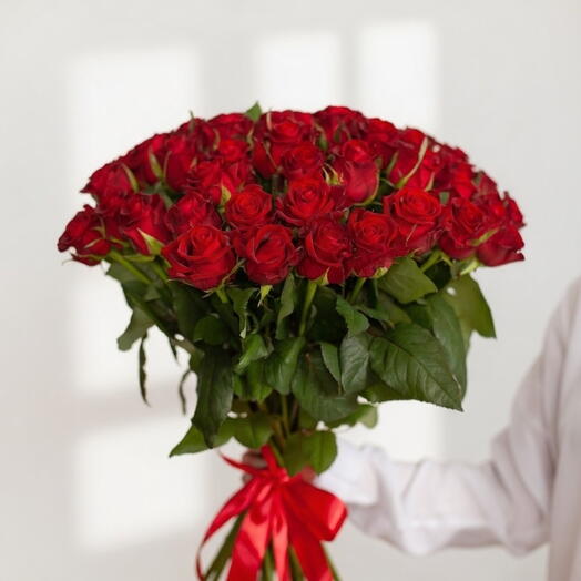 Алый грандиозный жест - 51 эквадорская роза