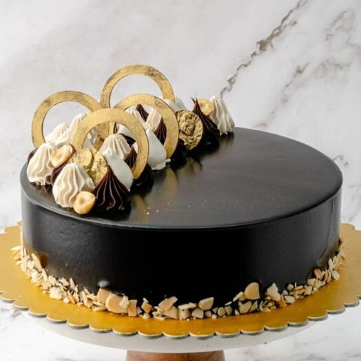 Голландский торт с фундуком на день рождения