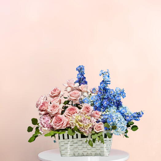 ДЕРЖА ЗА РУКУ