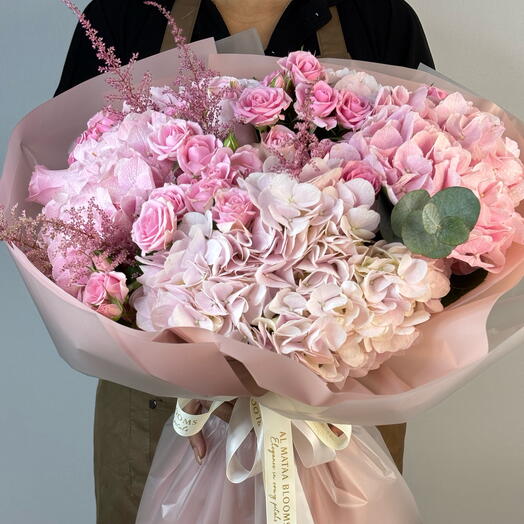 Blushing Dream Bouquet : A Symphony in Pink