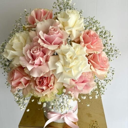French Rose Flowers in a box  889