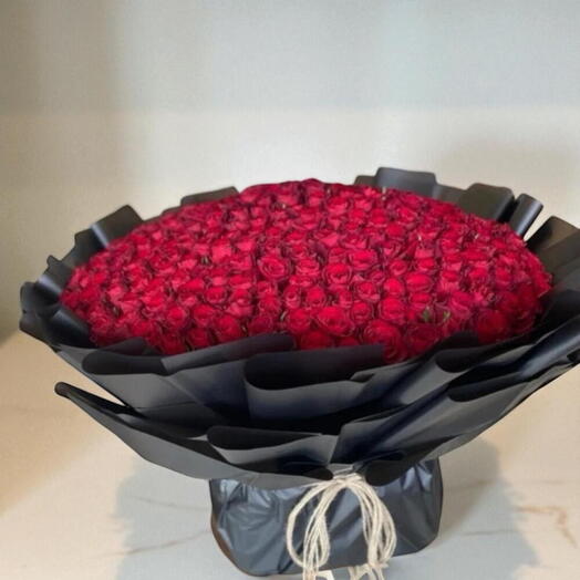 300 Red Roses