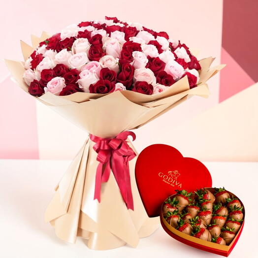 Комбо из красных и розовых роз и клубничного шоколада Godiva