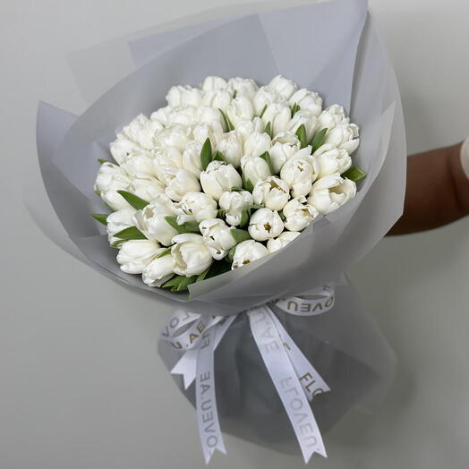 50 tulips white