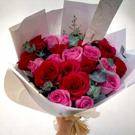 Mixed roses bouquet