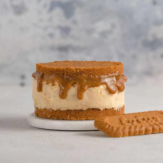 Luscious Lotus Mini Cheesecake Sandwich