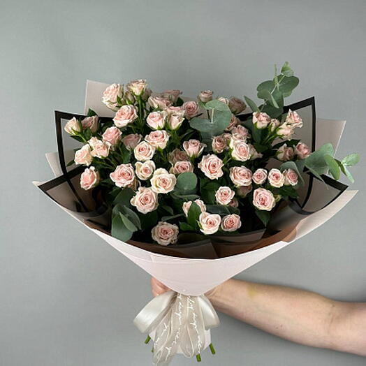 9 Пудровые мечты _ Светло-розовые спрей-розы Премиум-букет