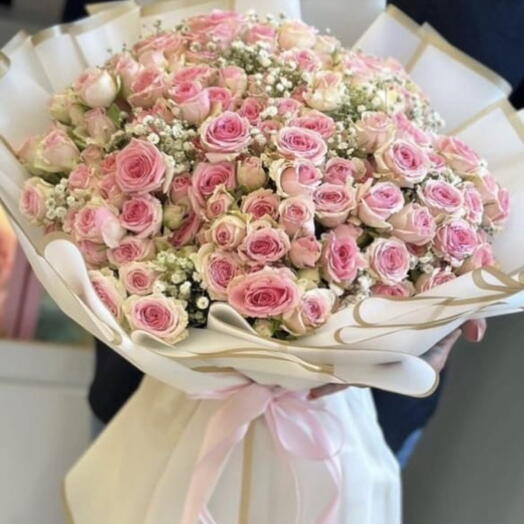 51 Dinara Spray Rose Bouquet