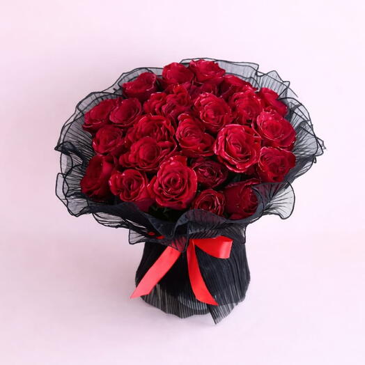 باقة ورد أحمر أنيقة