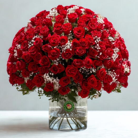 "Century of Love | 101 Red Roses in Glass Vase – Grand Romantic Gesture"