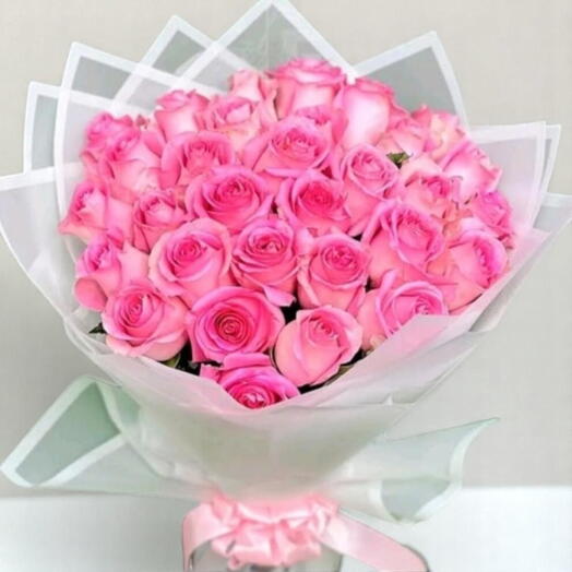 Bouquet of pink roses