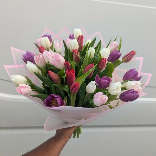 Mixed tulip bouquet 1302