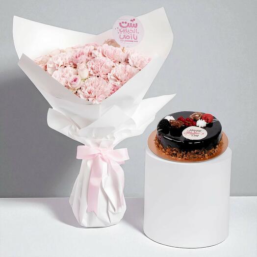 Ramo de rosas y claveles para el Día de la Madre con pastel de avellanas