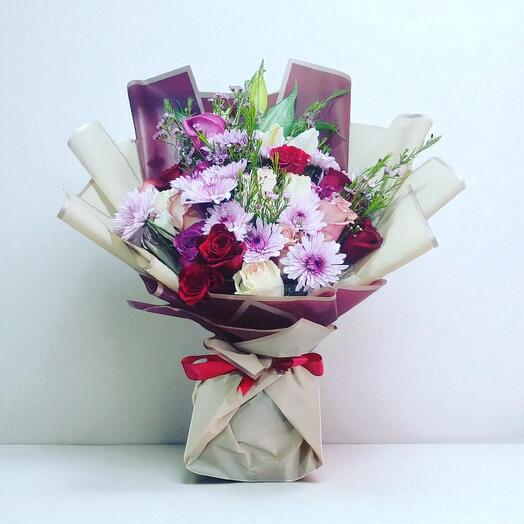 Букет смешанных цветов «Пастельная элегантность»