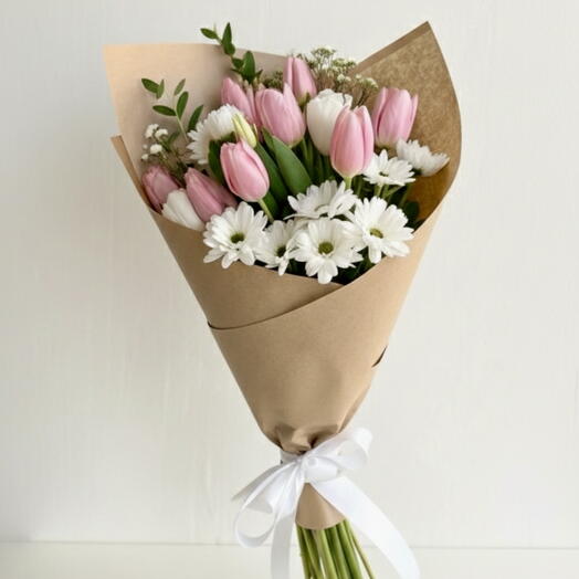 Ramo Jardín Pastel de Tulipanes y Crisantemos