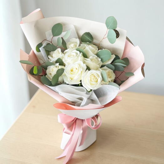 Букет из 10 белых роз