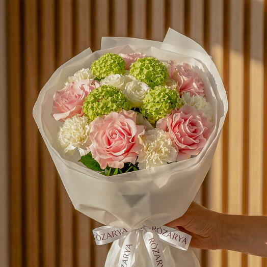 Pink Sorbet Meadow: The Rose   Lime Hydrangea Hand-Tied Luxe