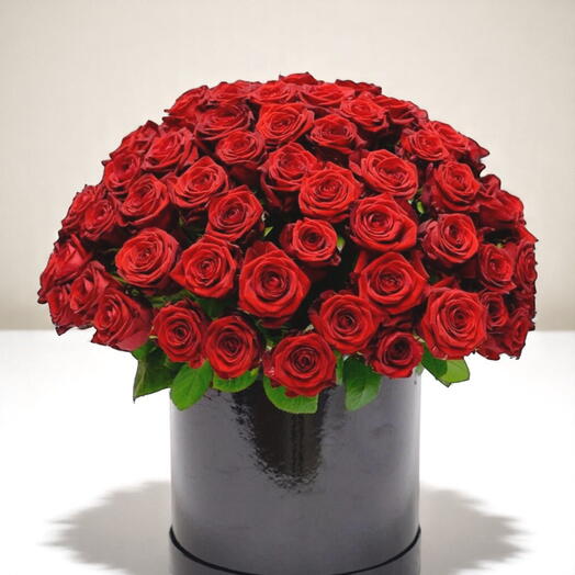 Sweet Vermilion: Fresh Red Roses in Long Round Box