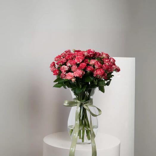 Кустовая роза фейерверки Ваза